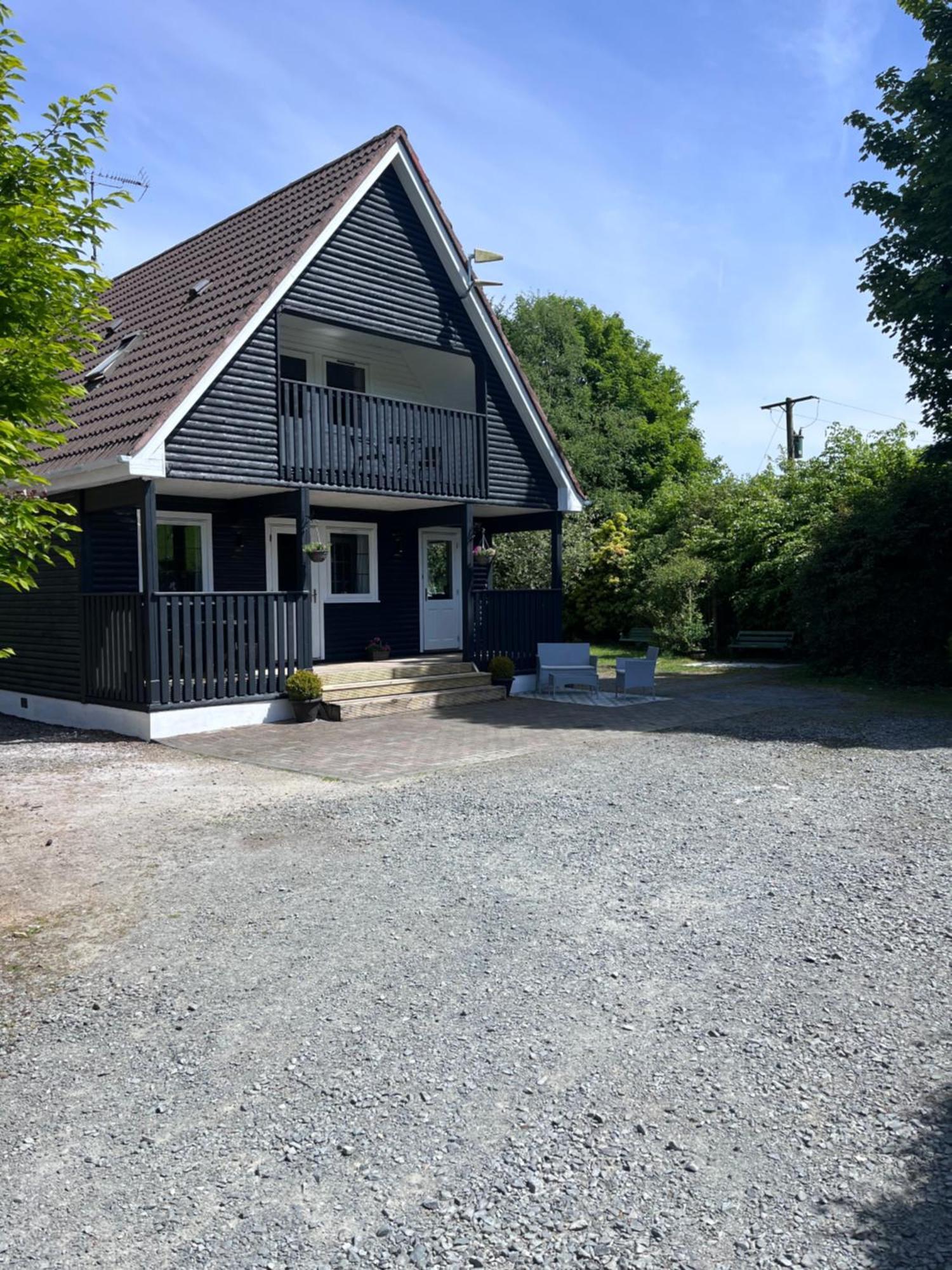 Cosy Lakeside Chalet With Option To Add Private Hot Tub Duneena Exterior photo